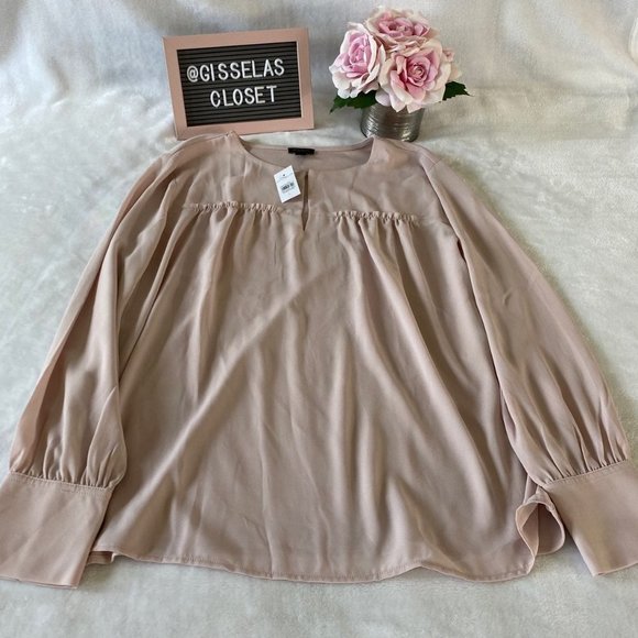 NWT Ann Taylor KEYHOLE MIXED MEDIA TOP Large - Picture 3 of 7